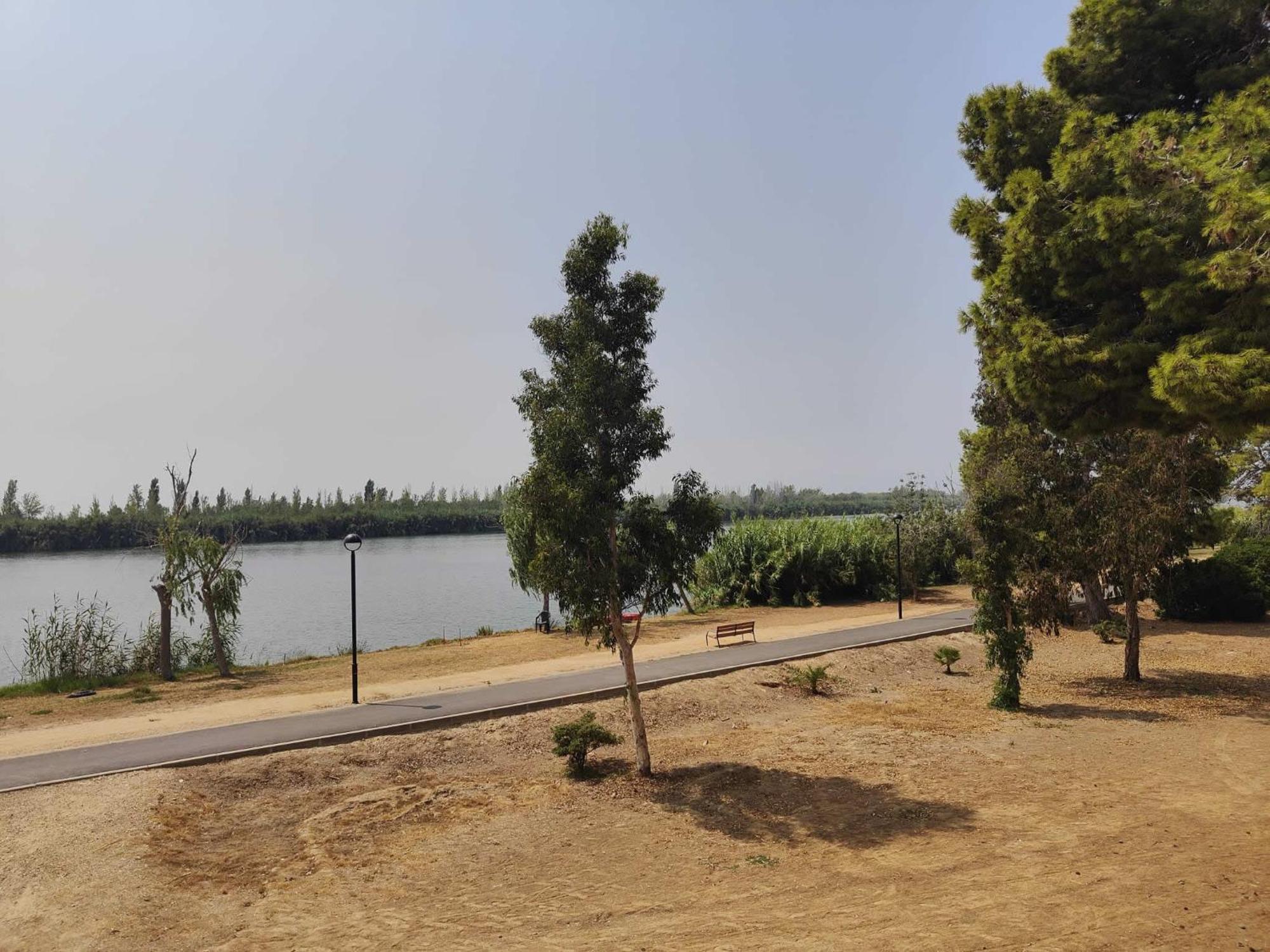 Faro Del Delta Apartment Deltebre Ngoại thất bức ảnh